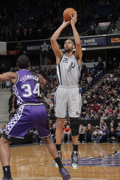 果断伸手 果断伸手