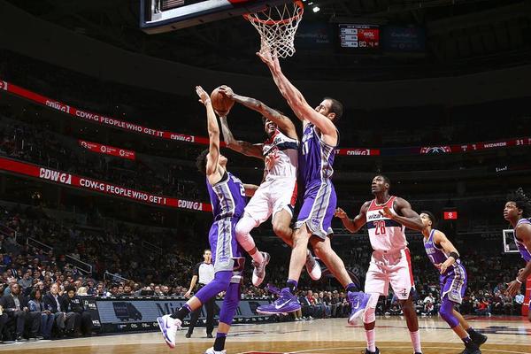 防守篮板到 防守篮板到